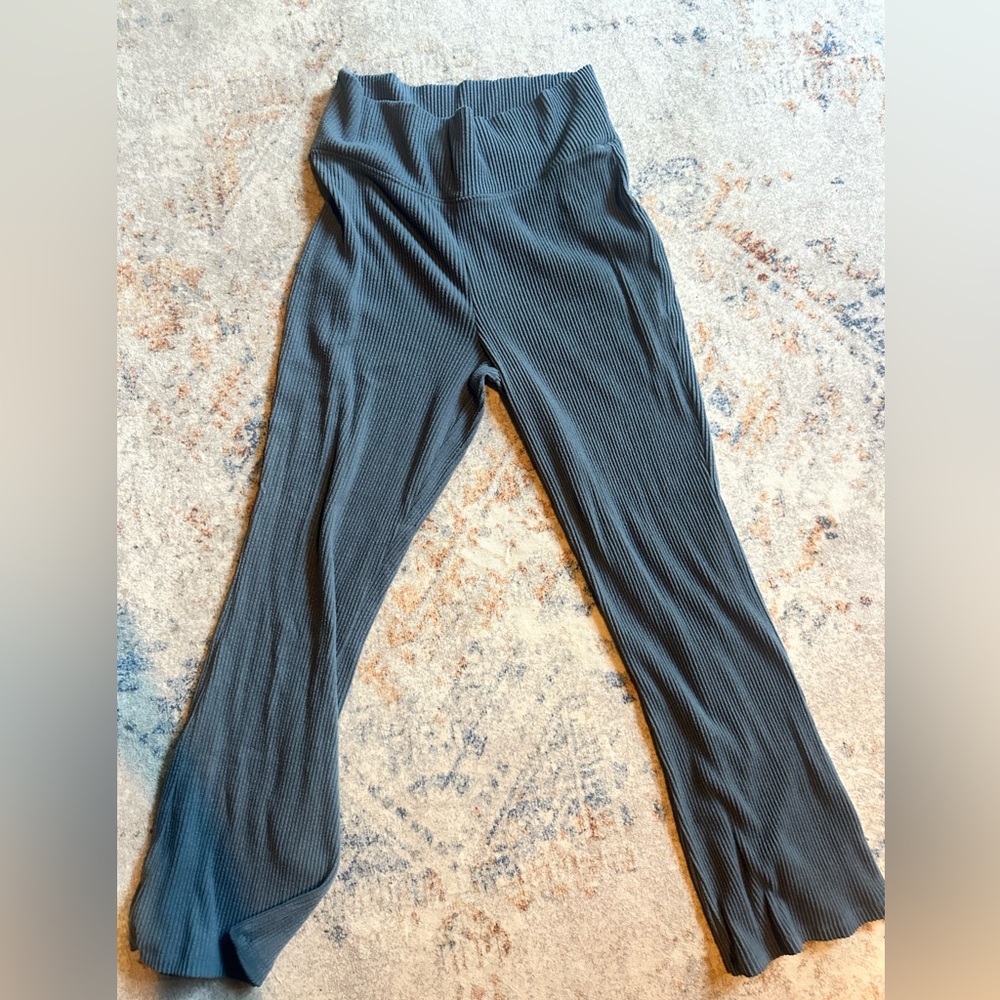Ribbed blue warm yoga pants